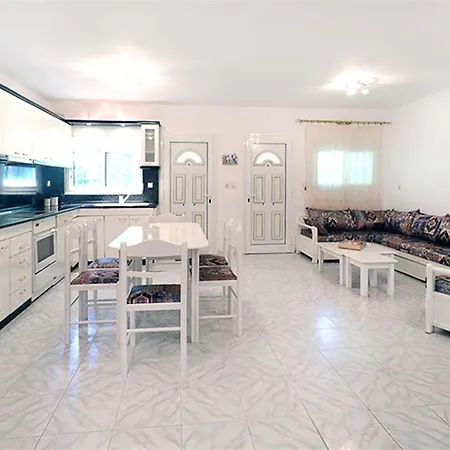 Nyaraló Annas Family House